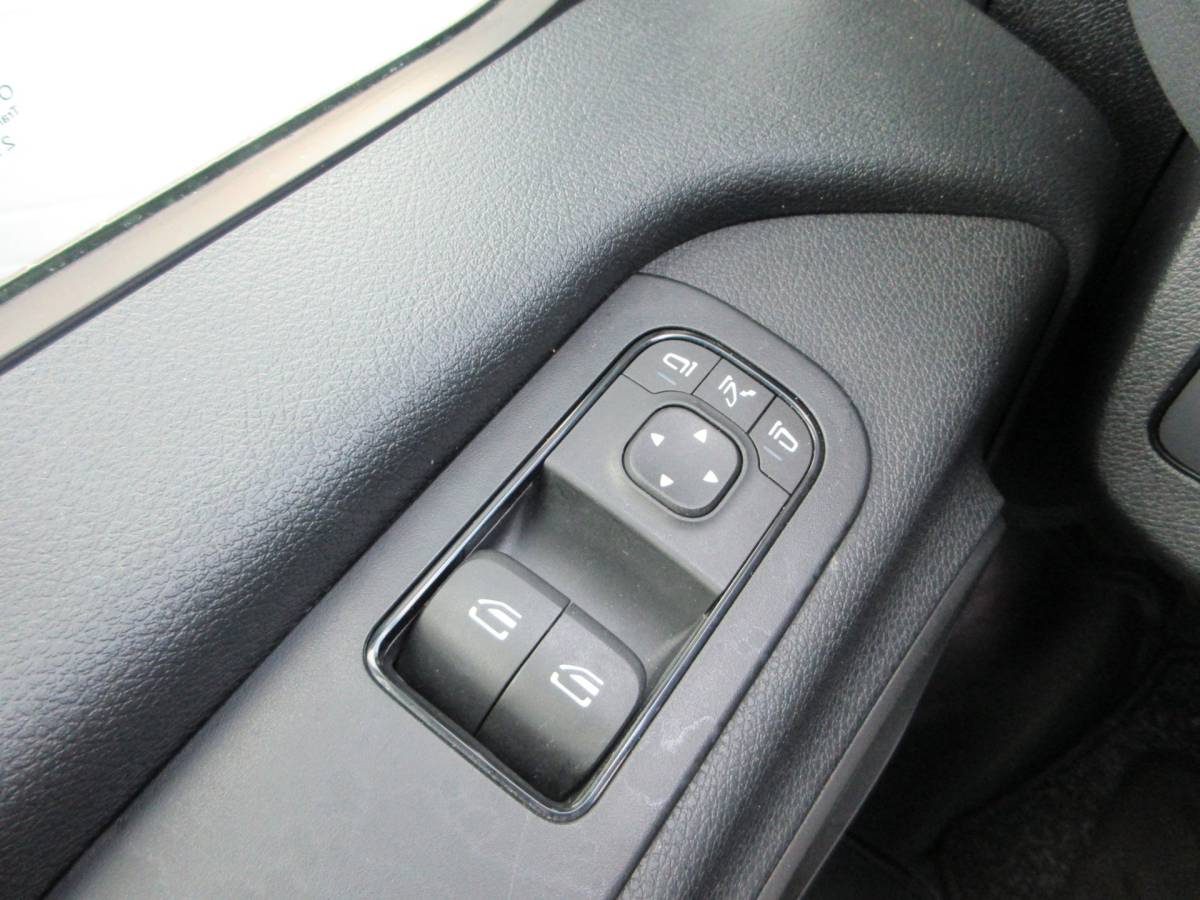 Mercedes-Benz Sprinter Mercedes-Benz Sprinter 215cdi, L2H2, Automaat, Airco, Camera, Navigatie, 3-Zits, Trekhaak.