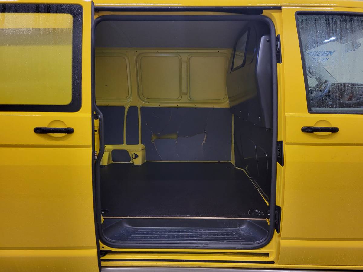 Volkswagen Transporter Volkswagen Transporter 2.0TDI L2/H1 Euro 6!