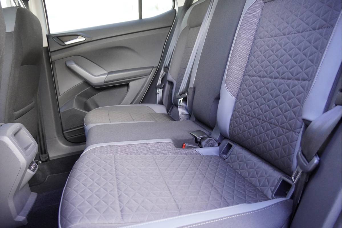 Volkswagen T-Cross Volkswagen T-Cross 1.0 TSI Automaat! Style BJ2020 Lmv 17″ | Led V+A | Pdc | Trekhaak | Keyless entry | App-Connect | Navi | Virtual cockpit | Climate control | Cruise control | Extra getint glas