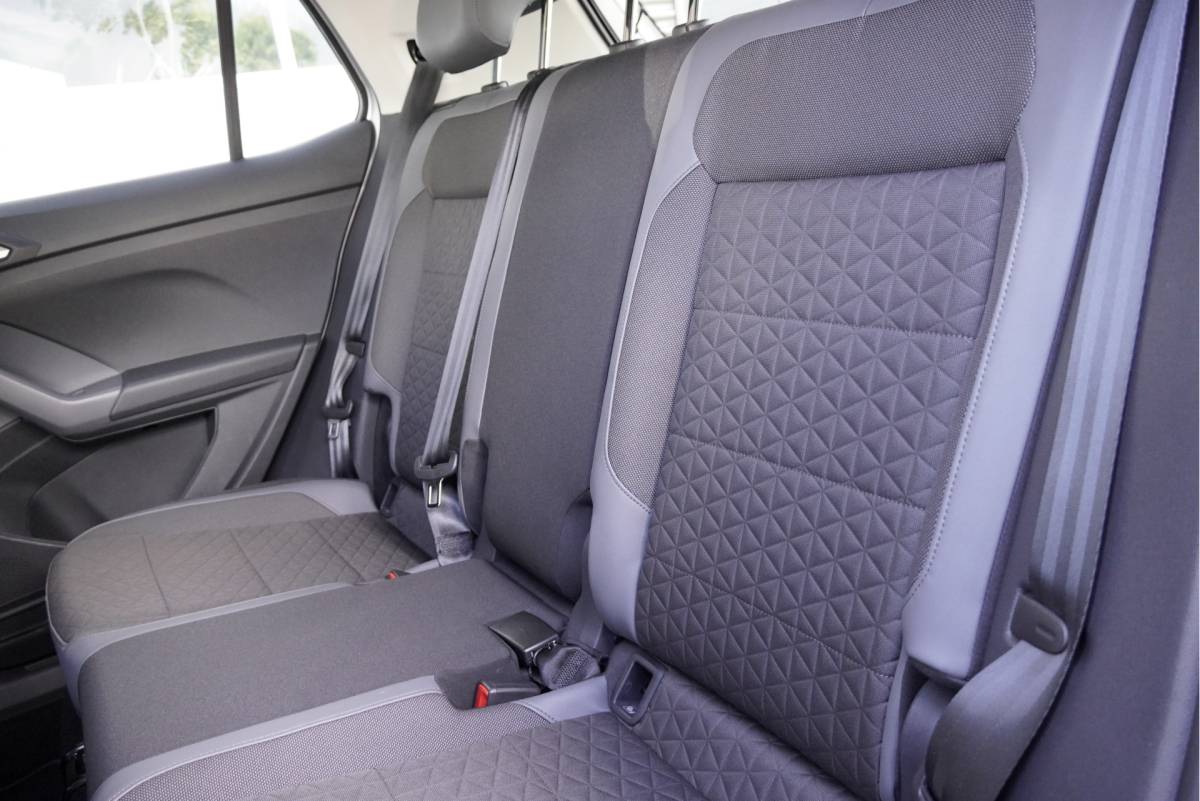 Volkswagen T-Cross Volkswagen T-Cross 1.0 TSI Automaat! Style BJ2020 Lmv 17″ | Led V+A | Pdc | Trekhaak | Keyless entry | App-Connect | Navi | Virtual cockpit | Climate control | Cruise control | Extra getint glas