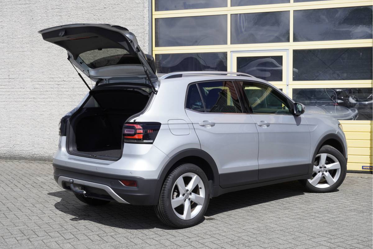 Volkswagen T-Cross Volkswagen T-Cross 1.0 TSI Automaat! Style BJ2020 Lmv 17″ | Led V+A | Pdc | Trekhaak | Keyless entry | App-Connect | Navi | Virtual cockpit | Climate control | Cruise control | Extra getint glas