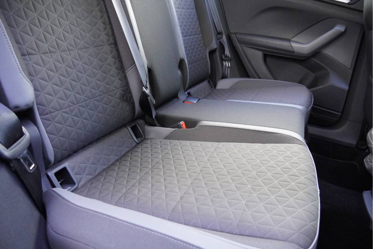 Volkswagen T-Cross Volkswagen T-Cross 1.0 TSI Automaat! Style BJ2020 Lmv 17″ | Led V+A | Pdc | Trekhaak | Keyless entry | App-Connect | Navi | Virtual cockpit | Climate control | Cruise control | Extra getint glas