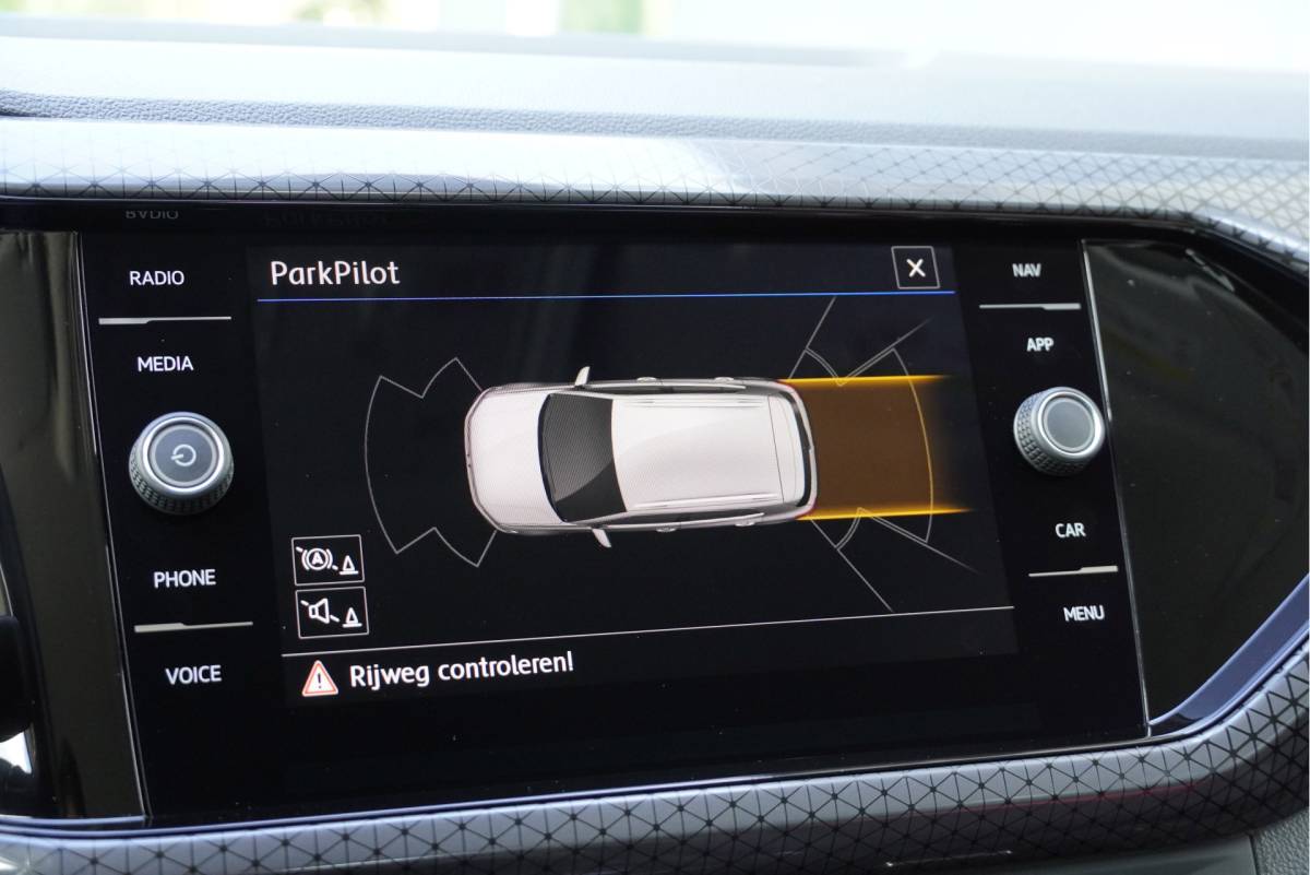 Volkswagen T-Cross Volkswagen T-Cross 1.0 TSI Automaat! Style BJ2020 Lmv 17″ | Led V+A | Pdc | Trekhaak | Keyless entry | App-Connect | Navi | Virtual cockpit | Climate control | Cruise control | Extra getint glas
