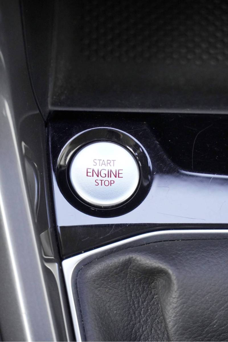 Volkswagen T-Cross Volkswagen T-Cross 1.0 TSI Automaat! Style BJ2020 Lmv 17″ | Led V+A | Pdc | Trekhaak | Keyless entry | App-Connect | Navi | Virtual cockpit | Climate control | Cruise control | Extra getint glas