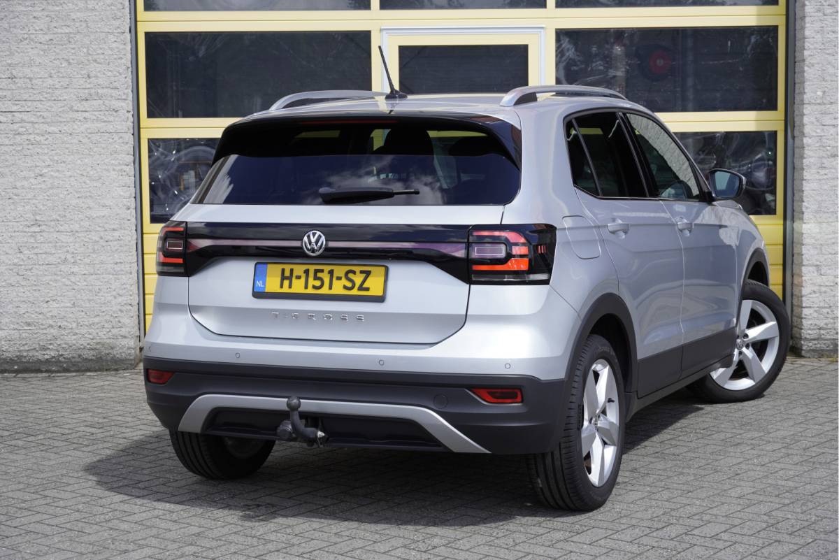 Volkswagen T-Cross Volkswagen T-Cross 1.0 TSI Automaat! Style BJ2020 Lmv 17″ | Led V+A | Pdc | Trekhaak | Keyless entry | App-Connect | Navi | Virtual cockpit | Climate control | Cruise control | Extra getint glas