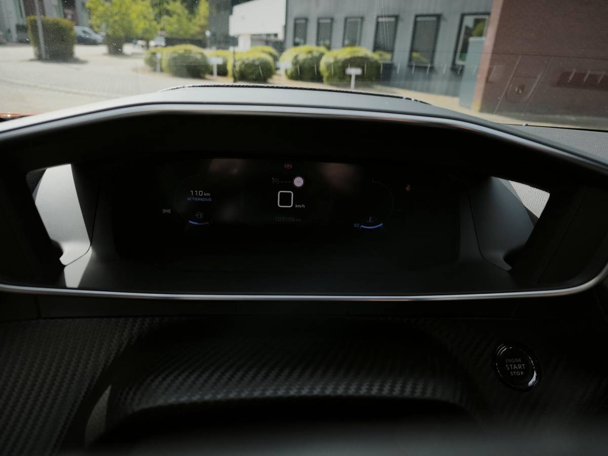 Peugeot 2008 Peugeot 2008 1.2 PureTech GT-Line Led Navi-Carplay Stoelverwarming 3D-Cockpit Trekhaak