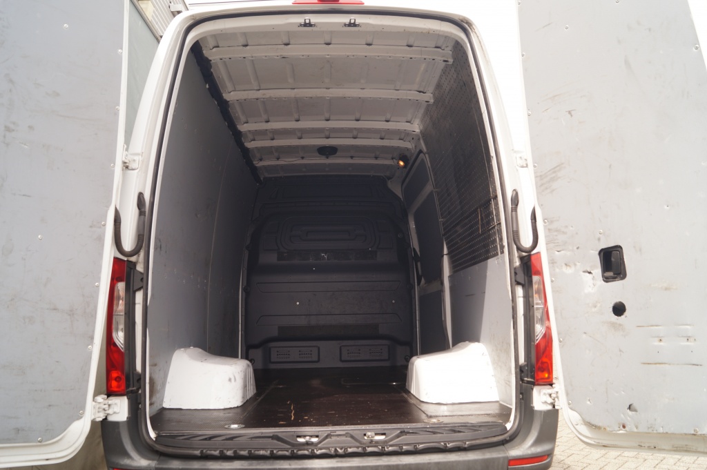 Mercedes-Benz Sprinter Mercedes-Benz Sprinter 516 CDI Automaat L2-H2 cat. N2 -2556kg laadvermogen-