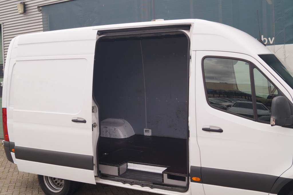 Mercedes-Benz Sprinter Mercedes-Benz Sprinter 516 CDI Automaat L2-H2 cat. N2 -2556kg laadvermogen-