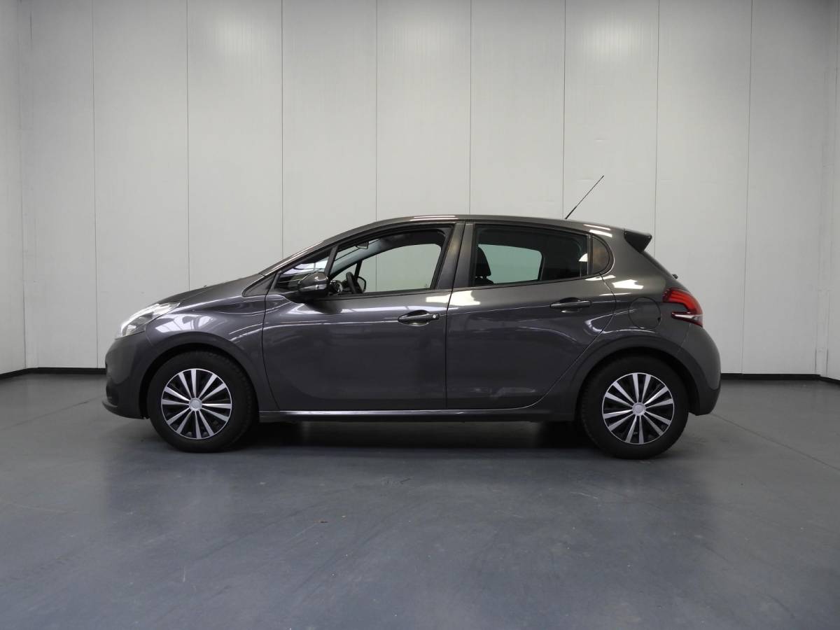 Peugeot 208 Peugeot 208 1.2 PureTech Blue Lion NAVI/AIRCO/CRUISE/PDC!