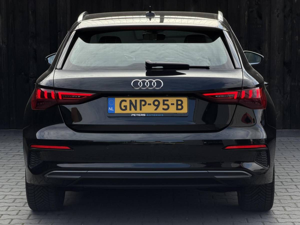 Audi A3 Audi A3 Sportback 35 TFSI S Line| Matrix| Automaat| 18 inch|