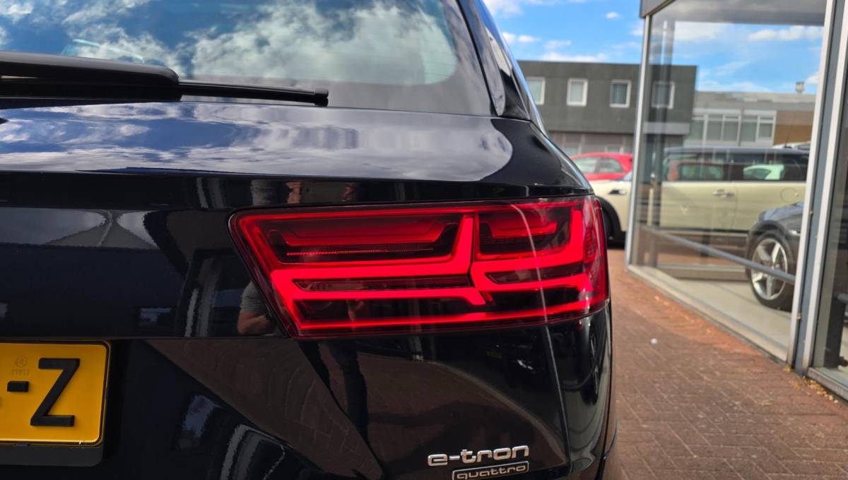 Audi Q7 Audi Q7 3.0 TDI e-tron quattro Sport | 132.000KM | Sline | Automaat | Luchtvering | Dealerauto | Inruil mogelijk