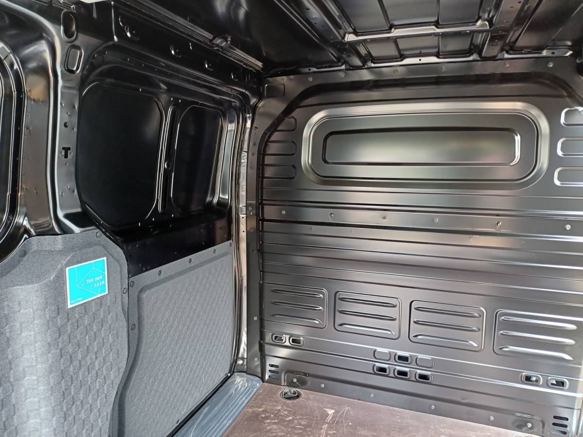 Kia PV5 Kia PV5 L2H1 Elite 71.2 kWh Wij bieden ook financiering mogelijkheden aan.