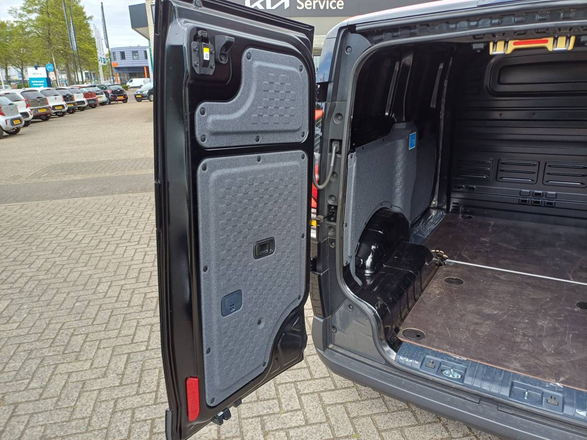 Kia PV5 Kia PV5 L2H1 Elite 71.2 kWh Wij bieden ook financiering mogelijkheden aan.