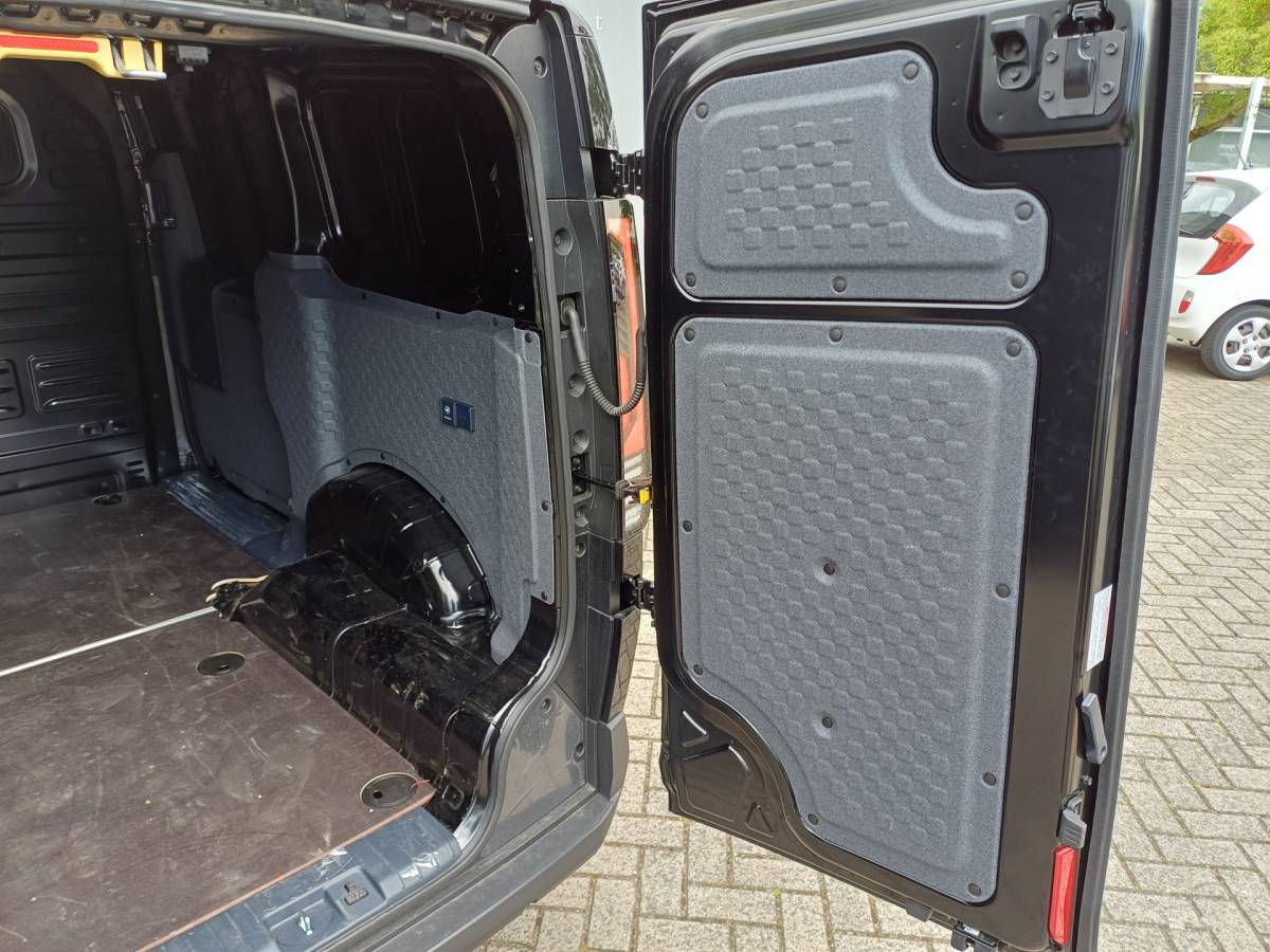 Kia PV5 Kia PV5 L2H1 Elite 71.2 kWh Wij bieden ook financiering mogelijkheden aan.