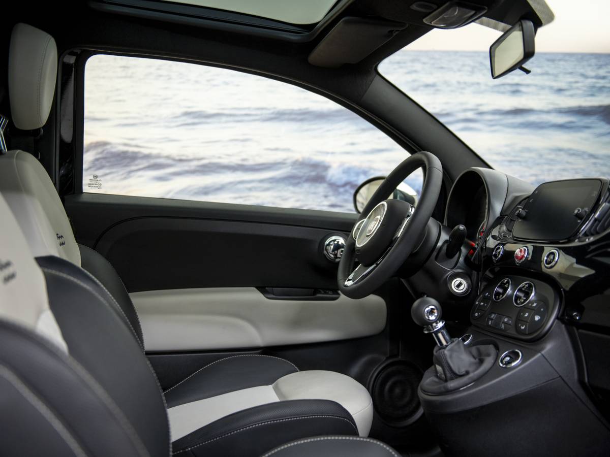 Fiat 500 Fiat 500 1.0 Hybrid Dolcevita, NAP, Pano, clima, 1st eigenaar