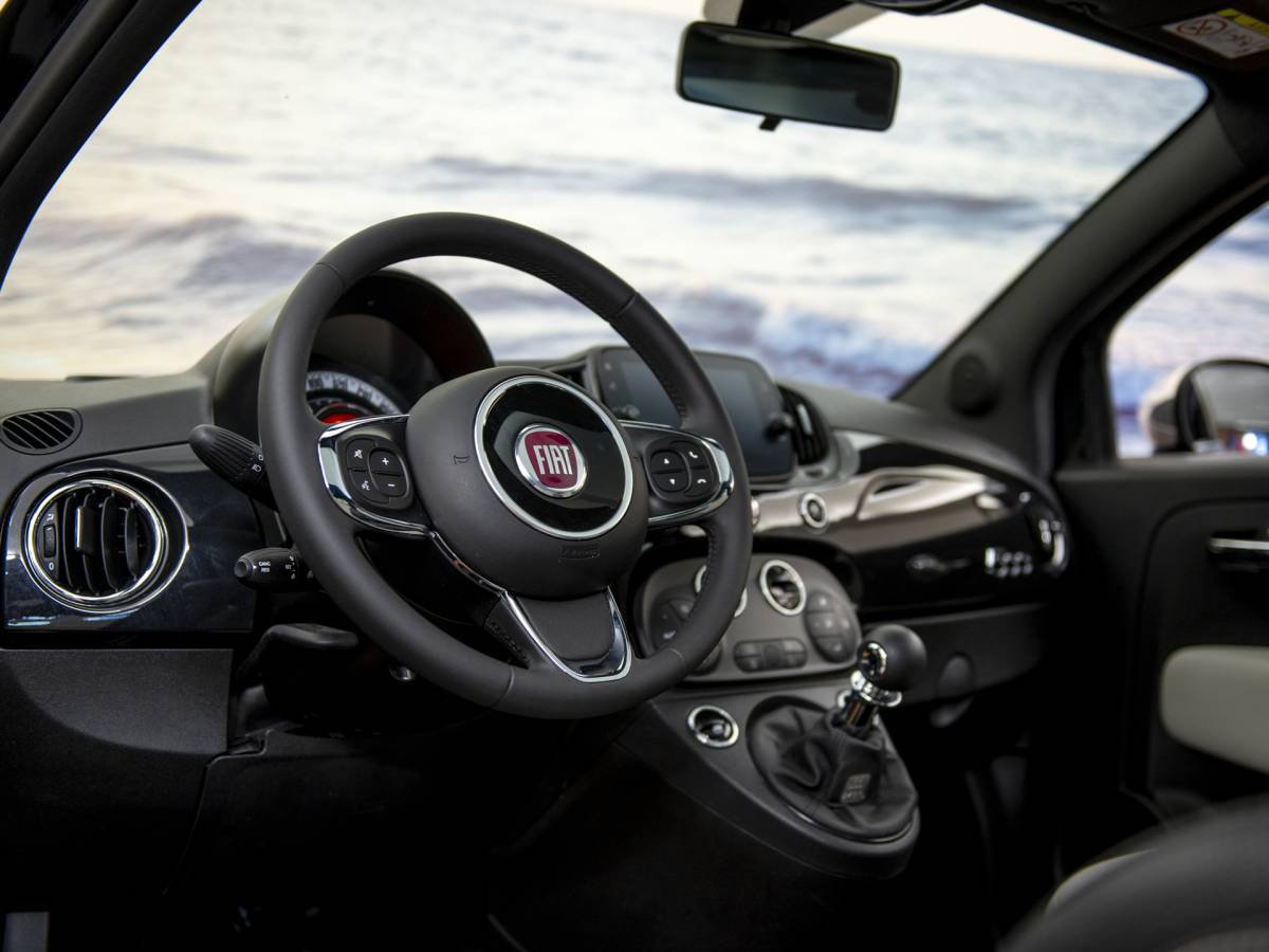 Fiat 500 Fiat 500 1.0 Hybrid Dolcevita, NAP, Pano, clima, 1st eigenaar