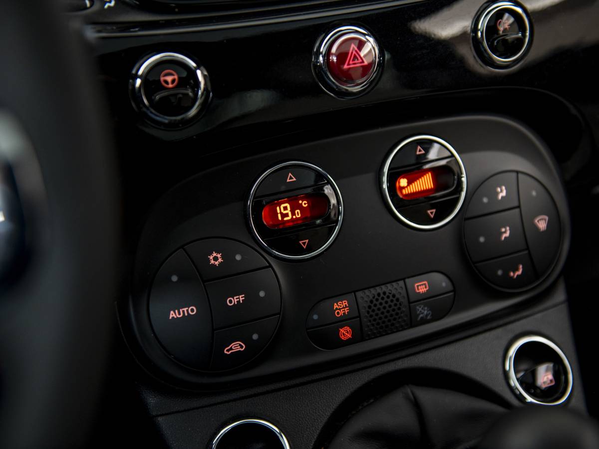 Fiat 500 Fiat 500 1.0 Hybrid Dolcevita, NAP, Pano, clima, 1st eigenaar