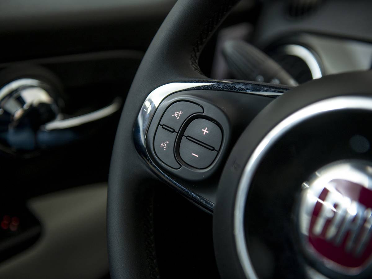 Fiat 500 Fiat 500 1.0 Hybrid Dolcevita, NAP, Pano, clima, 1st eigenaar