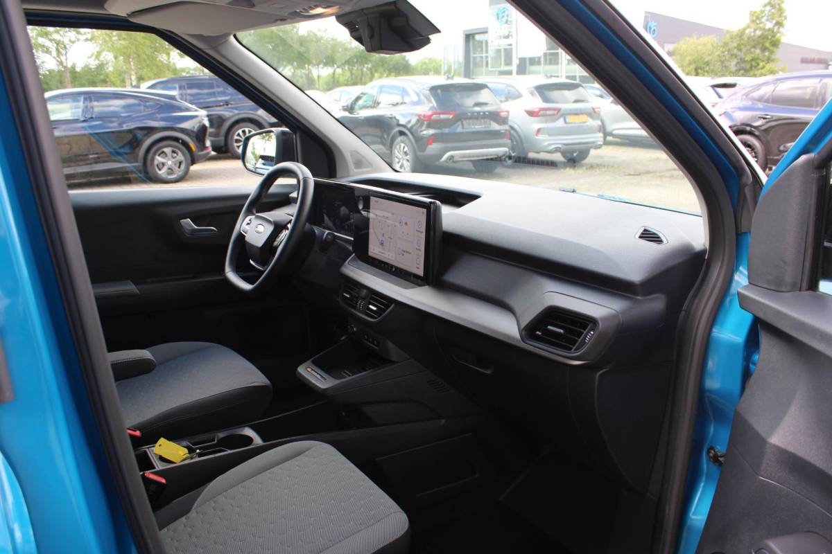 Ford E-Transit Courier Ford E-Transit Courier Limited 44 kWh | Navigatie | Licht Metalen Velgen | Adaptive Cruise Control | Camera |