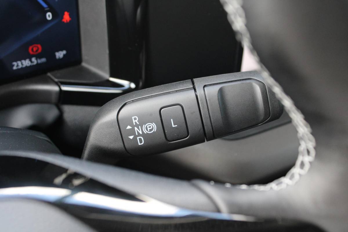 Ford E-Transit Courier Ford E-Transit Courier Limited 44 kWh | Navigatie | Licht Metalen Velgen | Adaptive Cruise Control | Camera |