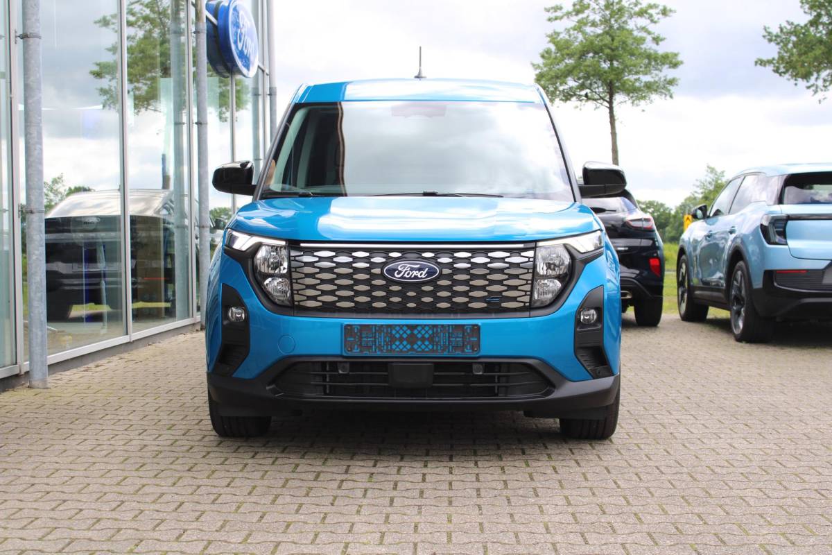 Ford E-Transit Courier Ford E-Transit Courier Limited 44 kWh | Navigatie | Licht Metalen Velgen | Adaptive Cruise Control | Camera |