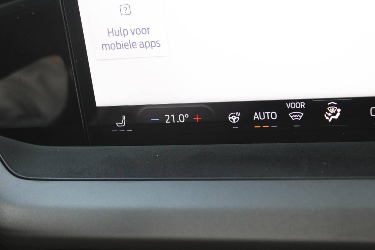 Ford E-Transit Courier Ford E-Transit Courier Limited 44 kWh | Navigatie | Licht Metalen Velgen | Adaptive Cruise Control | Camera |