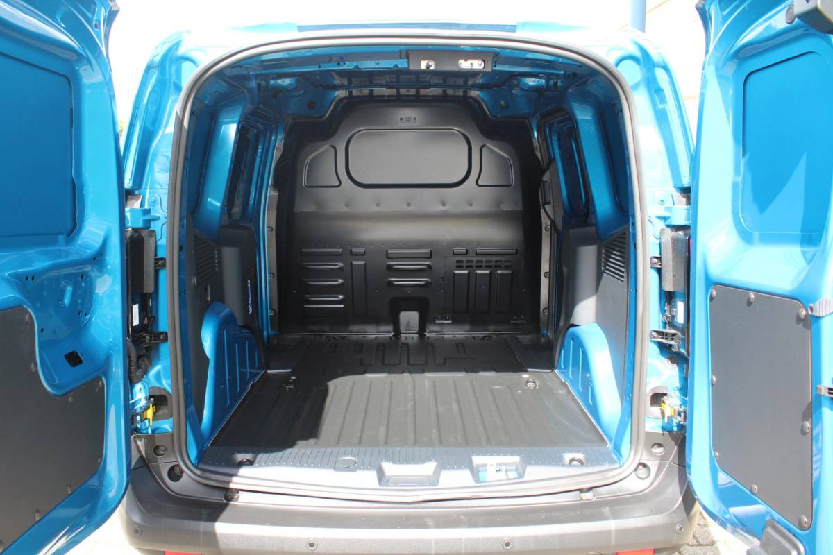 Ford E-Transit Courier Ford E-Transit Courier Limited 44 kWh | Navigatie | Licht Metalen Velgen | Adaptive Cruise Control | Camera |