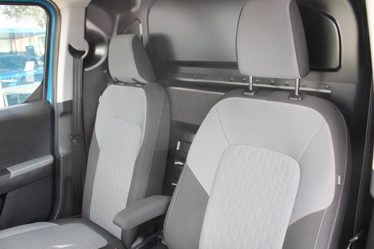 Ford E-Transit Courier Ford E-Transit Courier Limited 44 kWh | Navigatie | Licht Metalen Velgen | Adaptive Cruise Control | Camera |