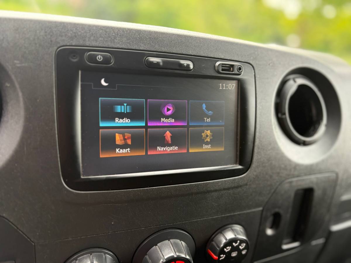 Renault Master Renault Master T35 2.3 dCi L2H2 Energy 145PK|NAP|airco|cruise|navi|bluetooth|parkeersensoren achter|elektrische pakket|EURO6
