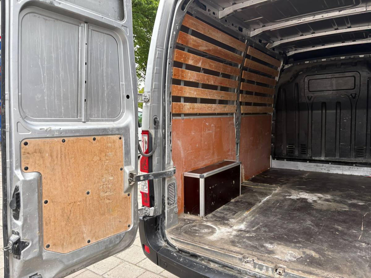 Renault Master Renault Master T35 2.3 dCi L2H2 Energy 145PK|NAP|airco|cruise|navi|bluetooth|parkeersensoren achter|elektrische pakket|EURO6