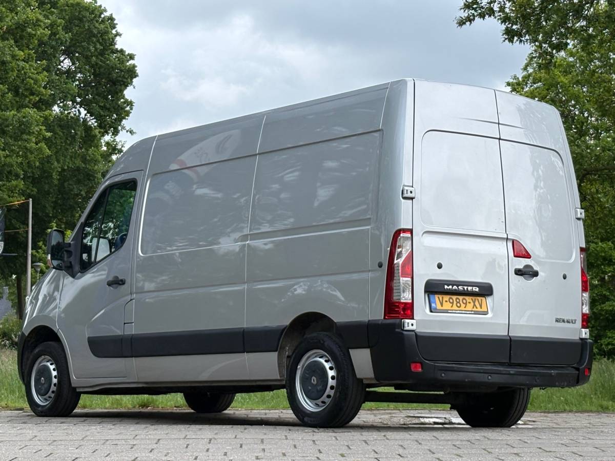Renault Master Renault Master T35 2.3 dCi L2H2 Energy 145PK|NAP|airco|cruise|navi|bluetooth|parkeersensoren achter|elektrische pakket|EURO6
