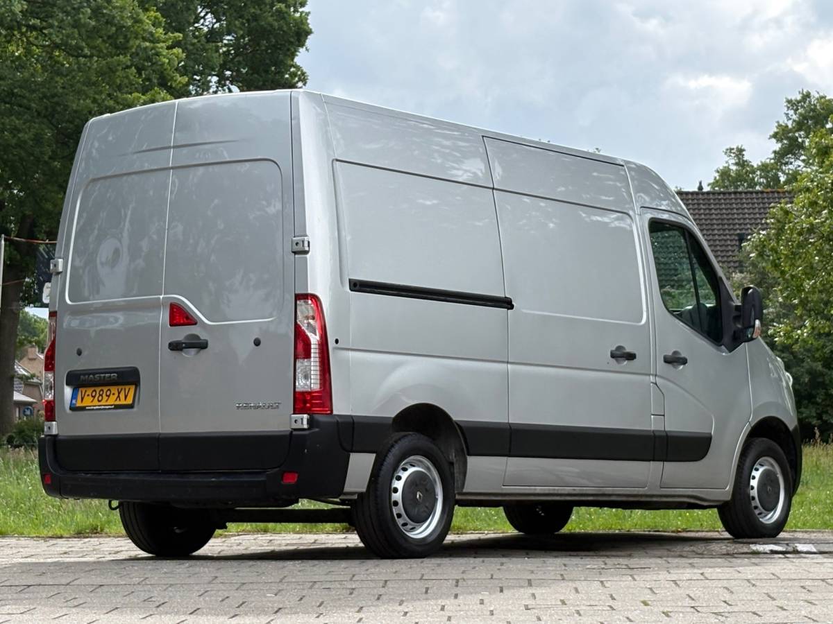 Renault Master Renault Master T35 2.3 dCi L2H2 Energy 145PK|NAP|airco|cruise|navi|bluetooth|parkeersensoren achter|elektrische pakket|EURO6
