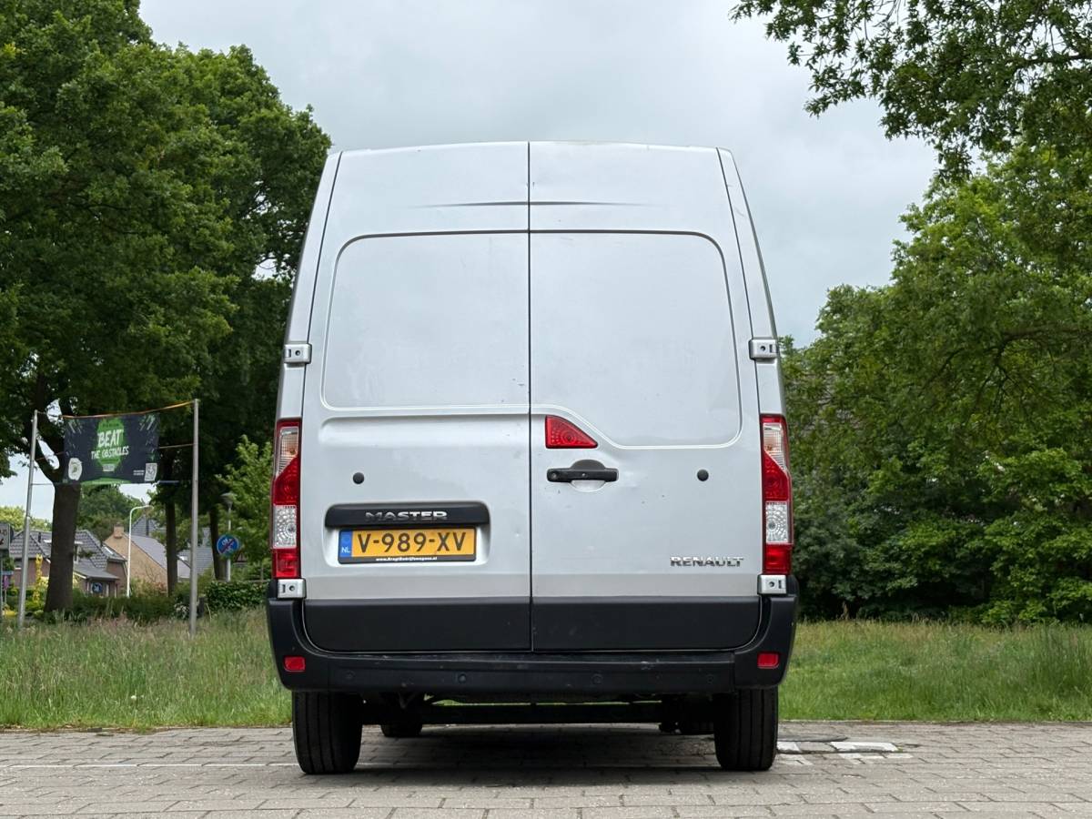Renault Master Renault Master T35 2.3 dCi L2H2 Energy 145PK|NAP|airco|cruise|navi|bluetooth|parkeersensoren achter|elektrische pakket|EURO6