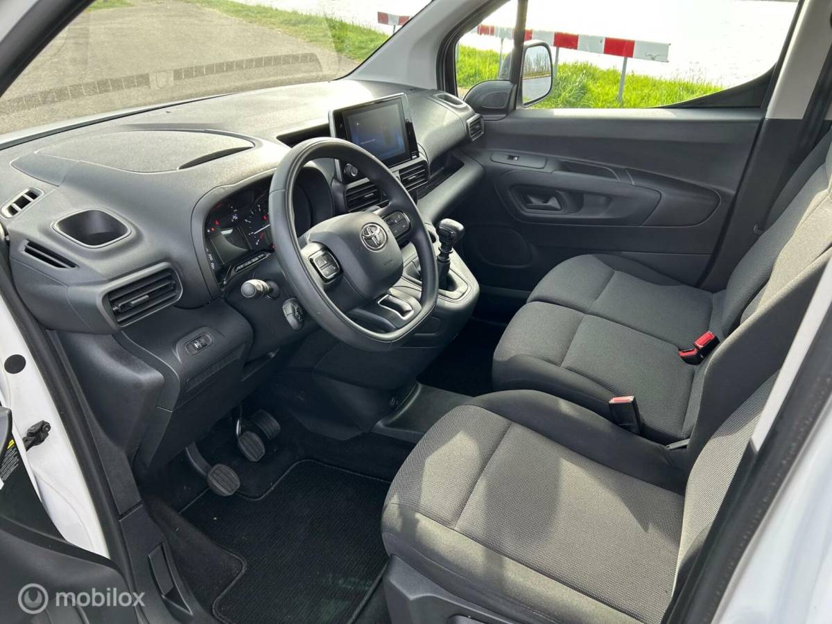 Toyota ProAce Toyota PROACE CITY 1.2 Turbo Navigator 3e Zitplaats