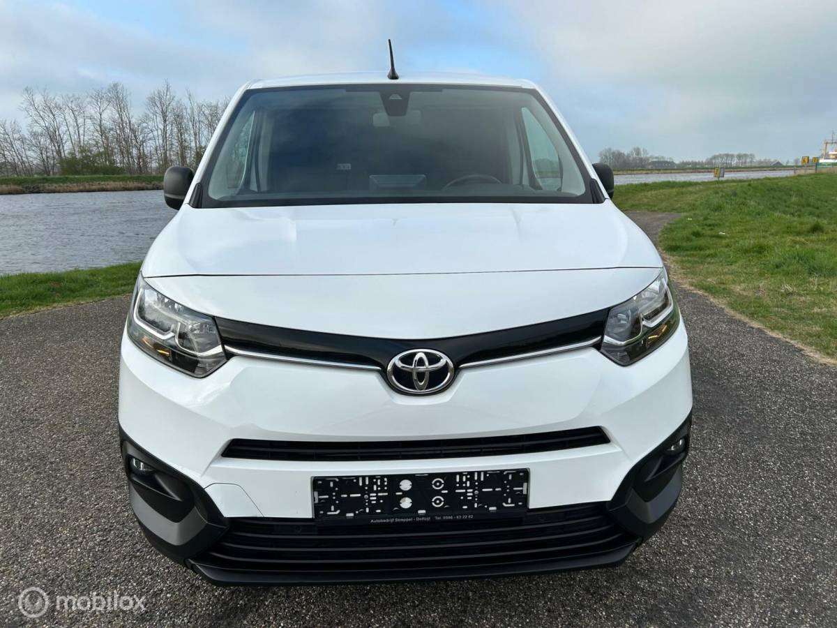 Toyota ProAce Toyota PROACE CITY 1.2 Turbo Navigator 3e Zitplaats