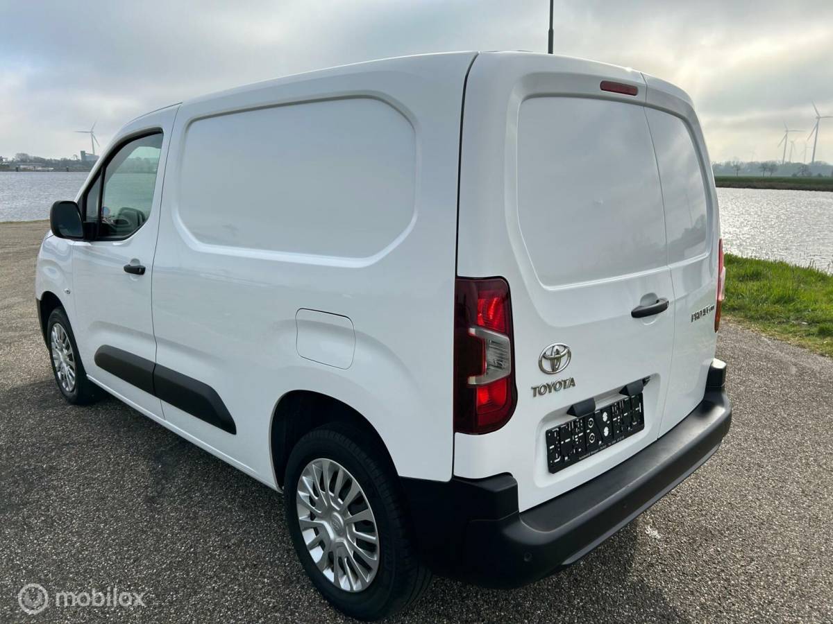 Toyota ProAce Toyota PROACE CITY 1.2 Turbo Navigator 3e Zitplaats