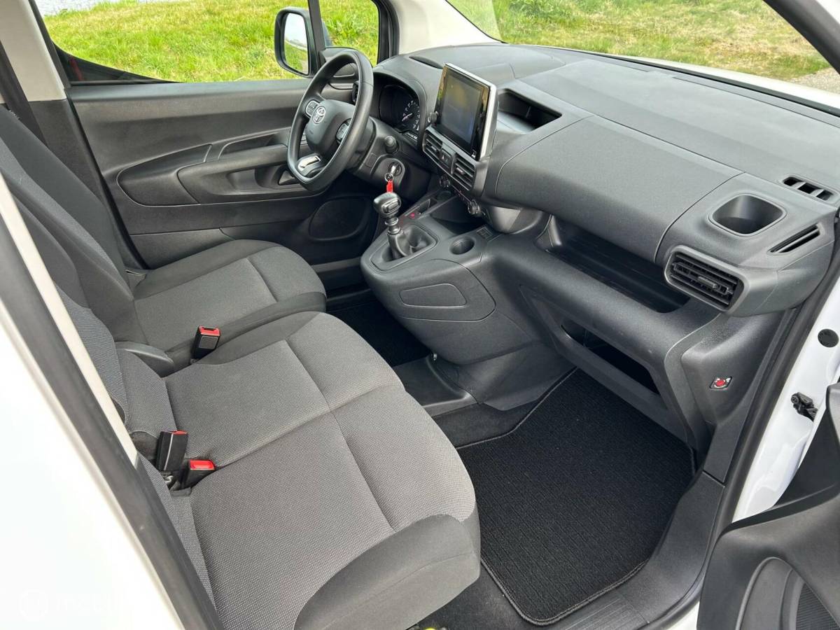 Toyota ProAce Toyota PROACE CITY 1.2 Turbo Navigator 3e Zitplaats