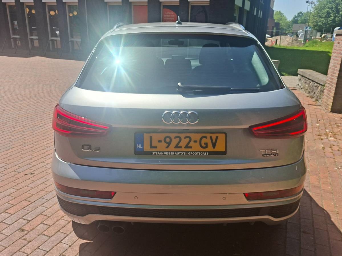 Audi Q3 Audi Q3 2.0 TFSI quattro S-Line Trekhaak Camera Side Assist Leren int.