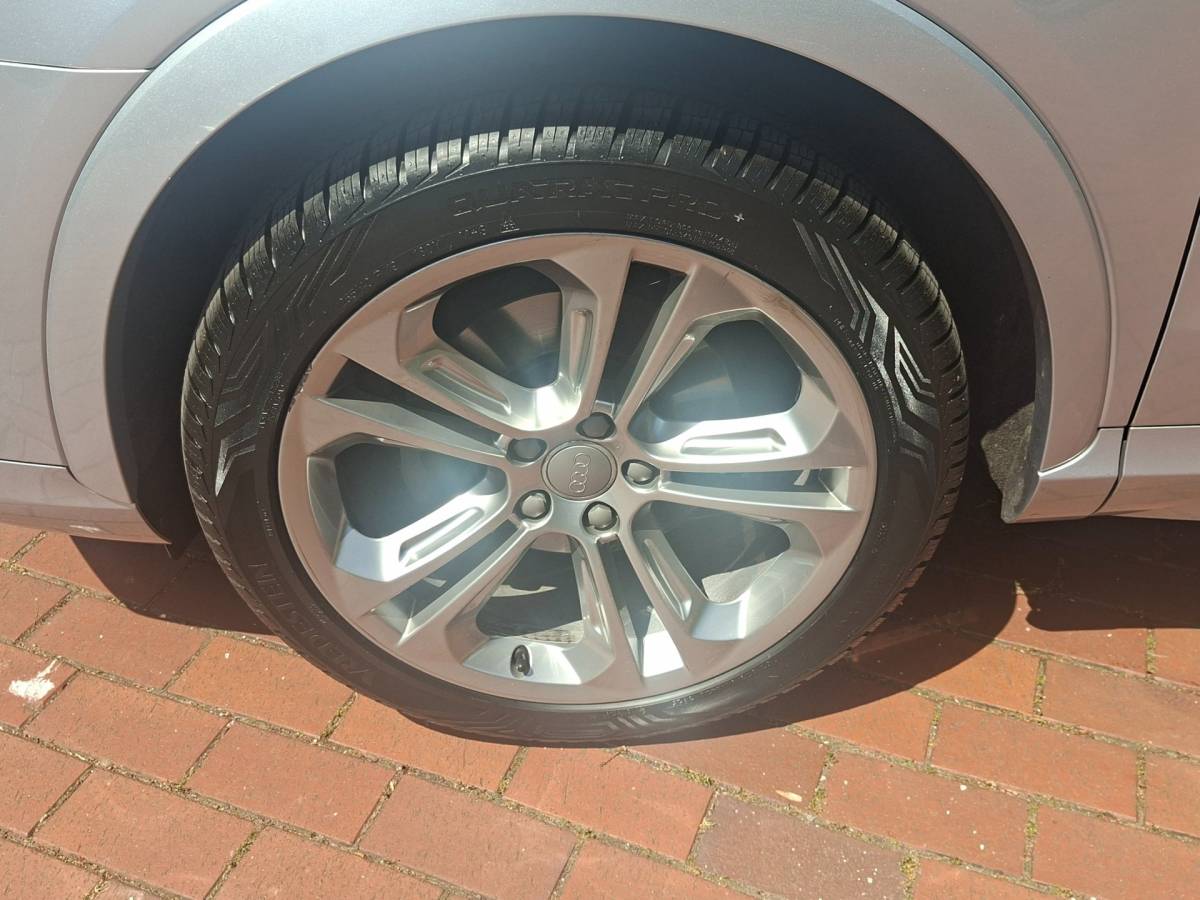 Audi Q3 Audi Q3 2.0 TFSI quattro S-Line Trekhaak Camera Side Assist Leren int.