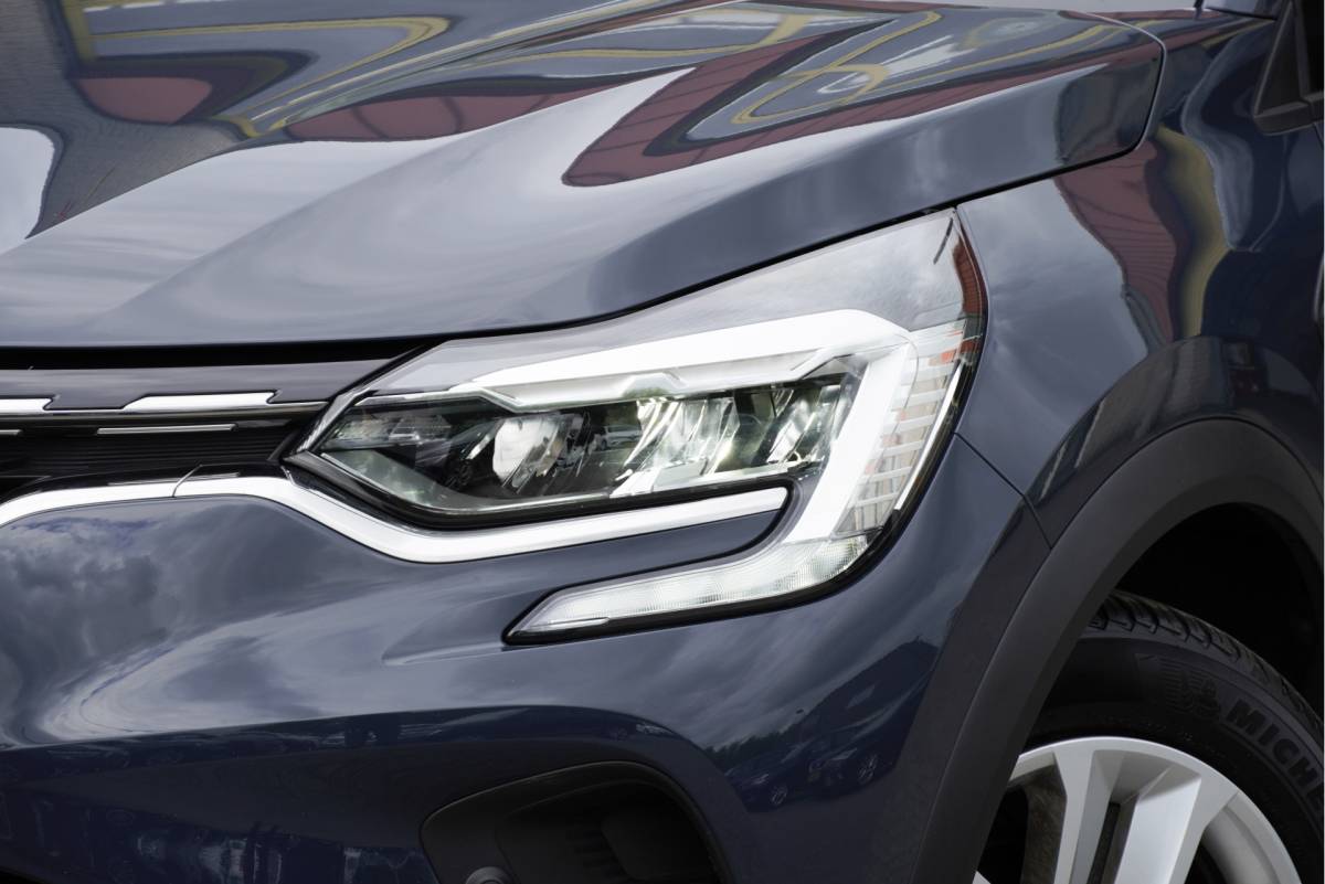 Renault Captur Renault Captur 1.3 TCe 141PK! Automaat Zen BJ2021 Led V+A | Pdc | Achteruitrijcamera | App-Connect | Navi | Airco | Cruise control | Getint glas