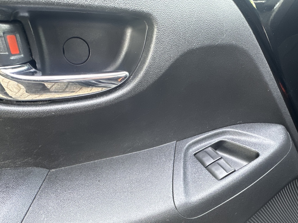 Peugeot 108 Peugeot 108 1.0 VTi Allure Aut. Zwart 5Drs Airco NL Auto NAP
