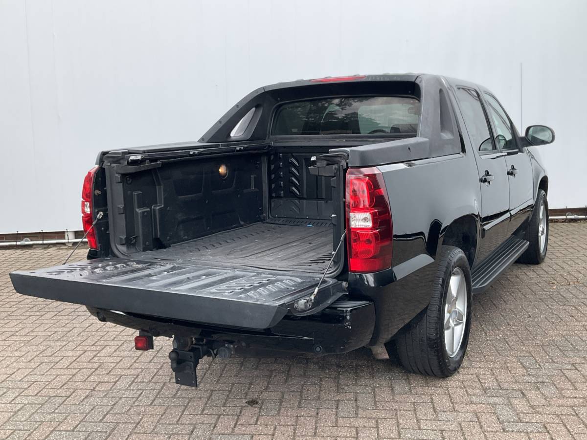 Chevrolet Avalanche Chevrolet Avalanche 5.3 V8 4WD LPG Automaat Trekhaak Pano Bose Cruise Clima BTW Auto!
