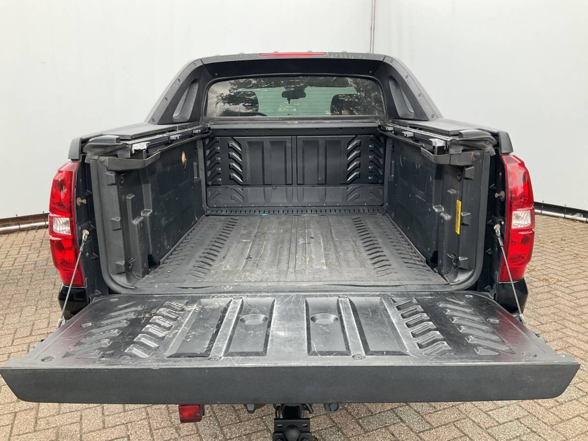 Chevrolet Avalanche Chevrolet Avalanche 5.3 V8 4WD LPG Automaat Trekhaak Pano Bose Cruise Clima BTW Auto!