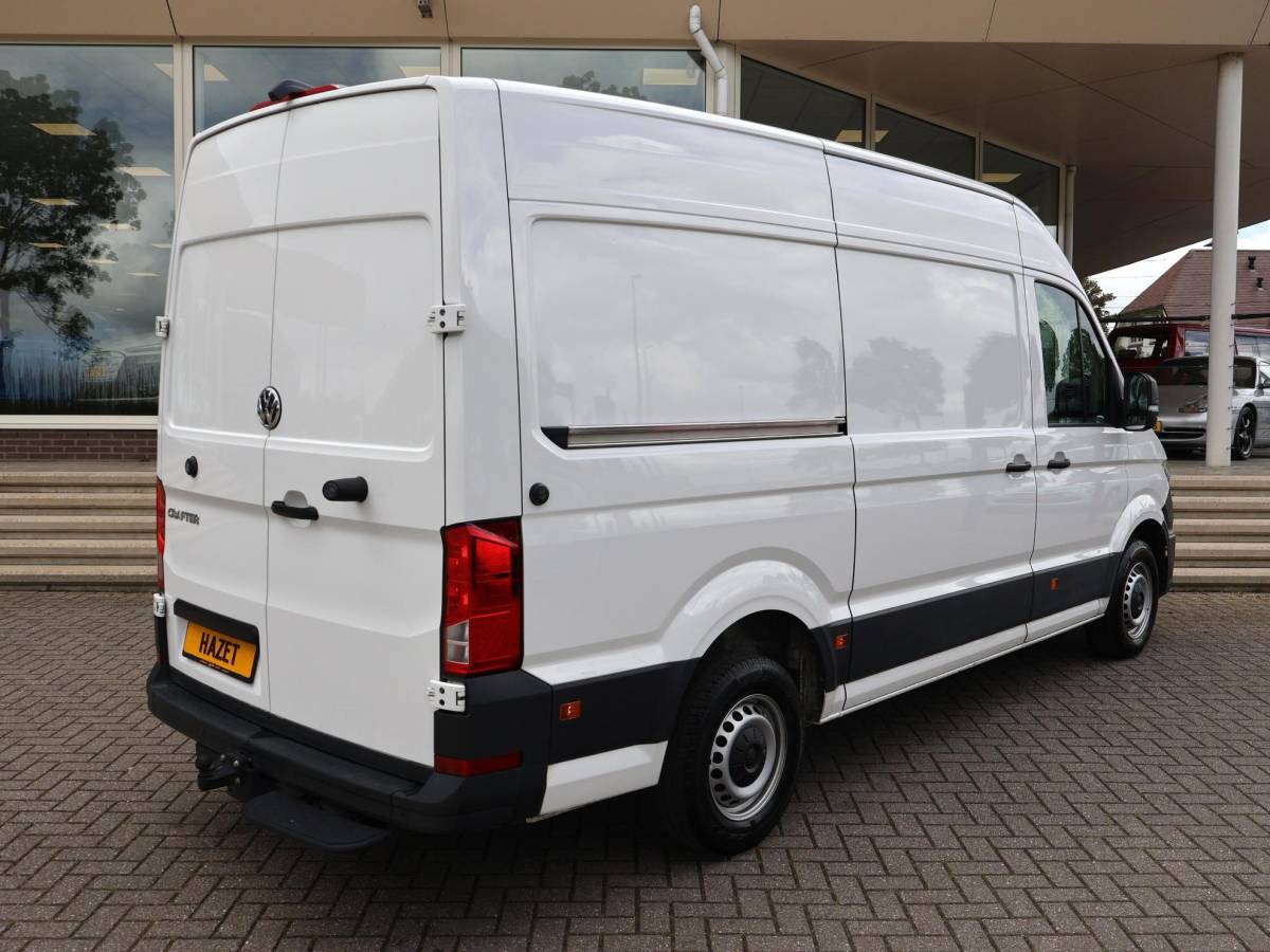 Volkswagen Crafter Volkswagen Crafter 35 2.0 TDI 177 PK AUT. L3H3 + 3000 KG TREKHAAK | ADAPTIVE CRUISE | LED | CAMERA | CARPLAY | STOELVERW.