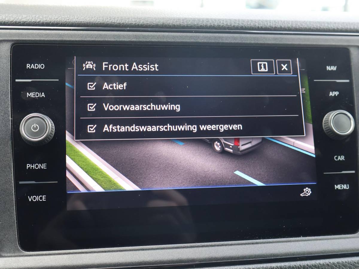 Volkswagen Crafter Volkswagen Crafter 35 2.0 TDI 177 PK AUT. L3H3 + 3000 KG TREKHAAK | ADAPTIVE CRUISE | LED | CAMERA | CARPLAY | STOELVERW.