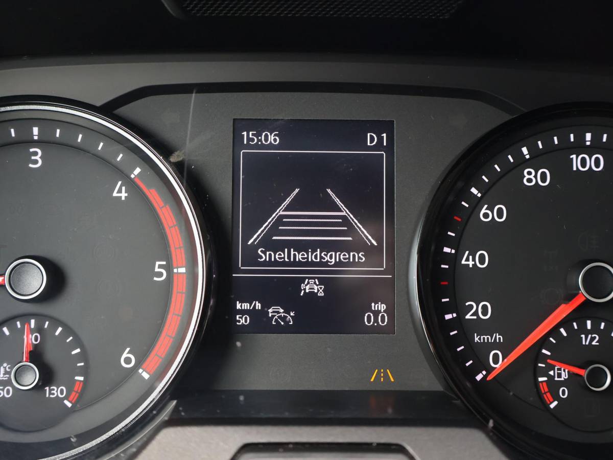 Volkswagen Crafter Volkswagen Crafter 35 2.0 TDI 177 PK AUT. L3H3 + 3000 KG TREKHAAK | ADAPTIVE CRUISE | LED | CAMERA | CARPLAY | STOELVERW.
