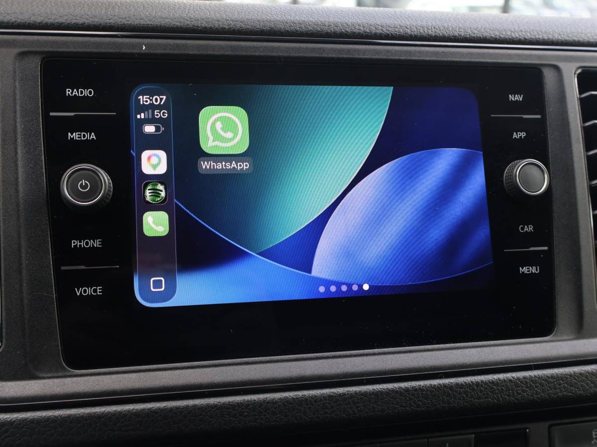 Volkswagen Crafter Volkswagen Crafter 35 2.0 TDI 177 PK AUT. L3H3 + 3000 KG TREKHAAK | ADAPTIVE CRUISE | LED | CAMERA | CARPLAY | STOELVERW.
