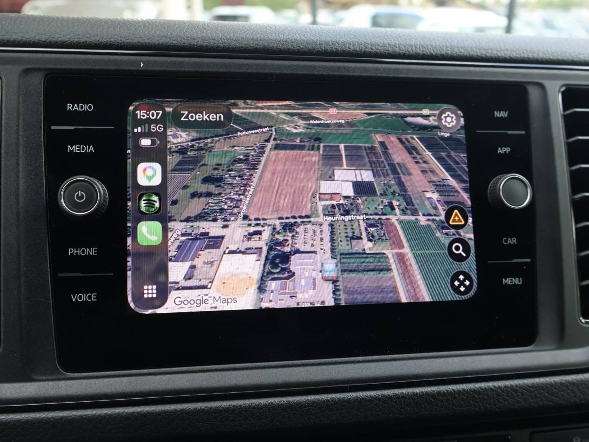 Volkswagen Crafter Volkswagen Crafter 35 2.0 TDI 177 PK AUT. L3H3 + 3000 KG TREKHAAK | ADAPTIVE CRUISE | LED | CAMERA | CARPLAY | STOELVERW.