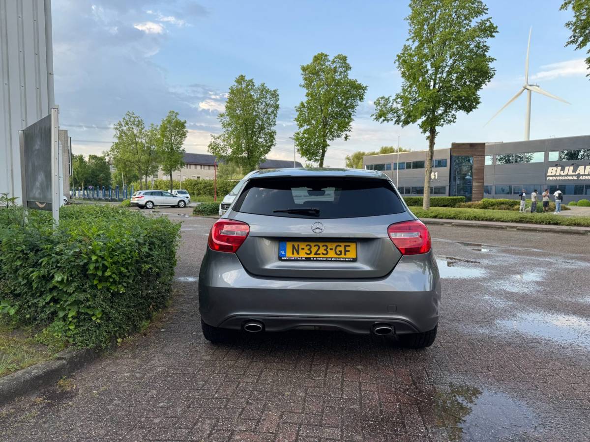 Mercedes-Benz A-Klasse Mercedes-Benz A-klasse 180 Ambition APPLE CARPLAY!!