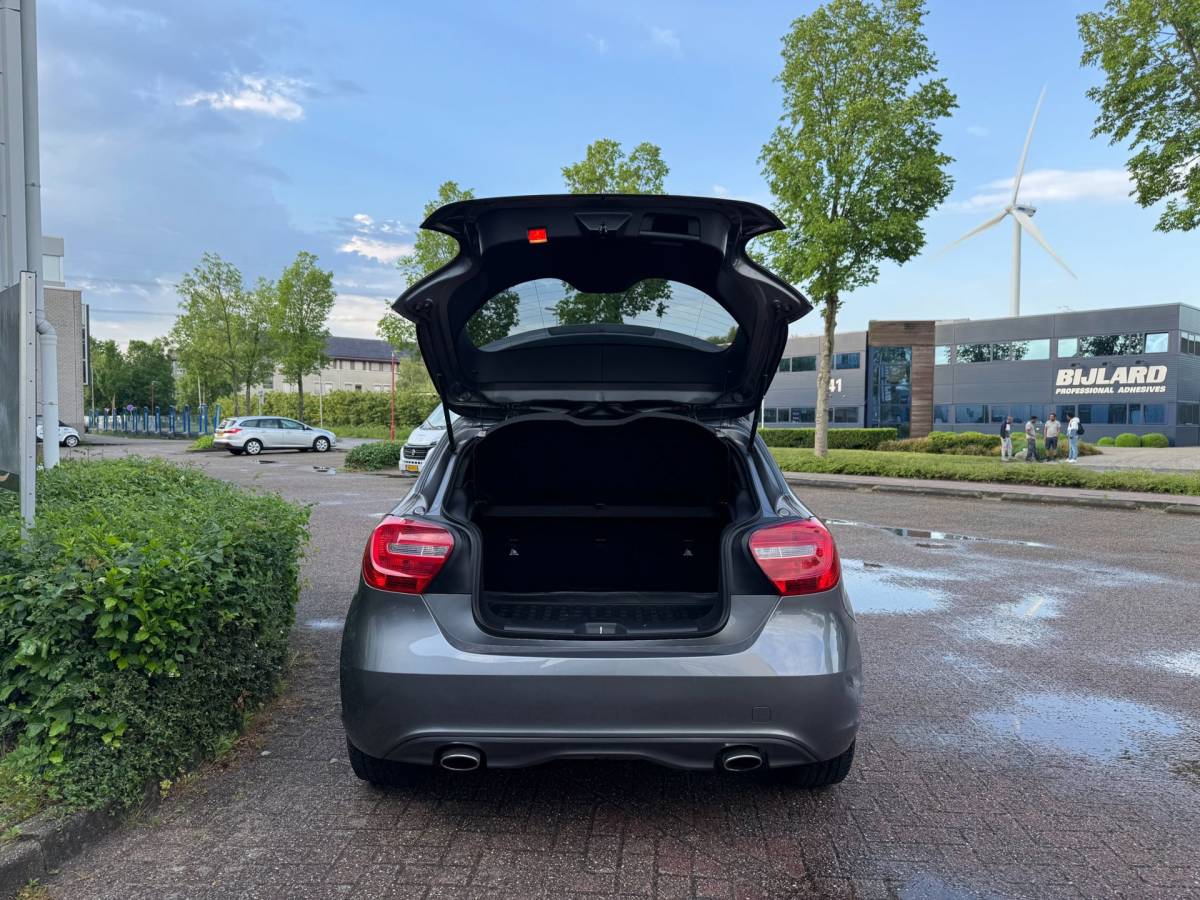 Mercedes-Benz A-Klasse Mercedes-Benz A-klasse 180 Ambition APPLE CARPLAY!!
